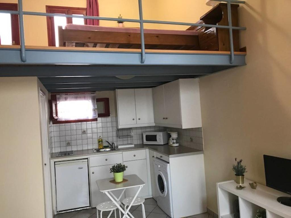 Ermoupoli, Syros City Apartments Buitenkant foto
