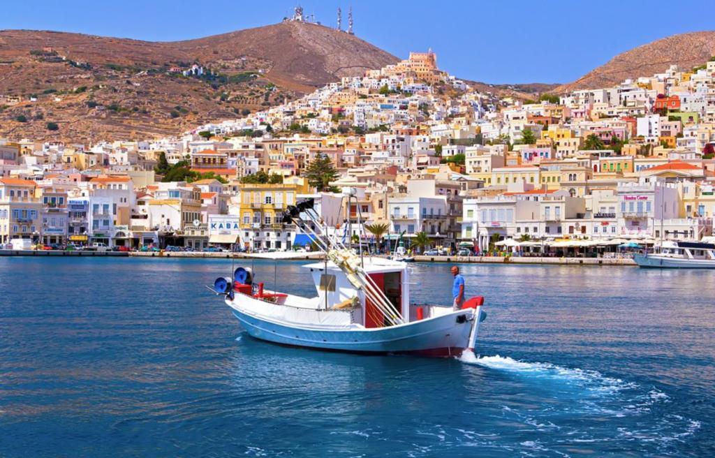 Ermoupoli, Syros City Apartments Buitenkant foto