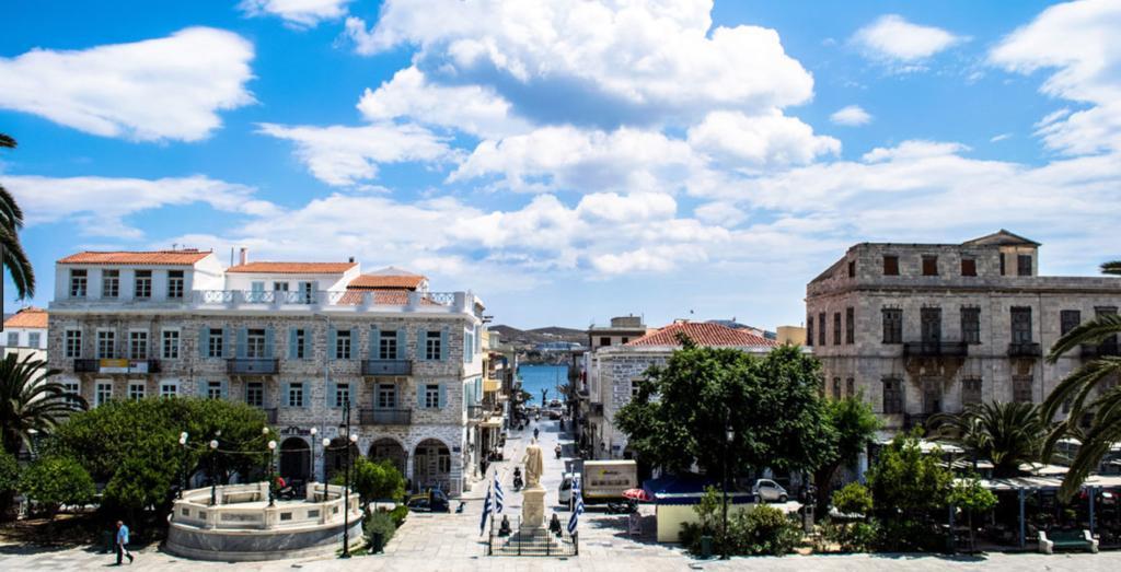 Ermoupoli, Syros City Apartments Buitenkant foto